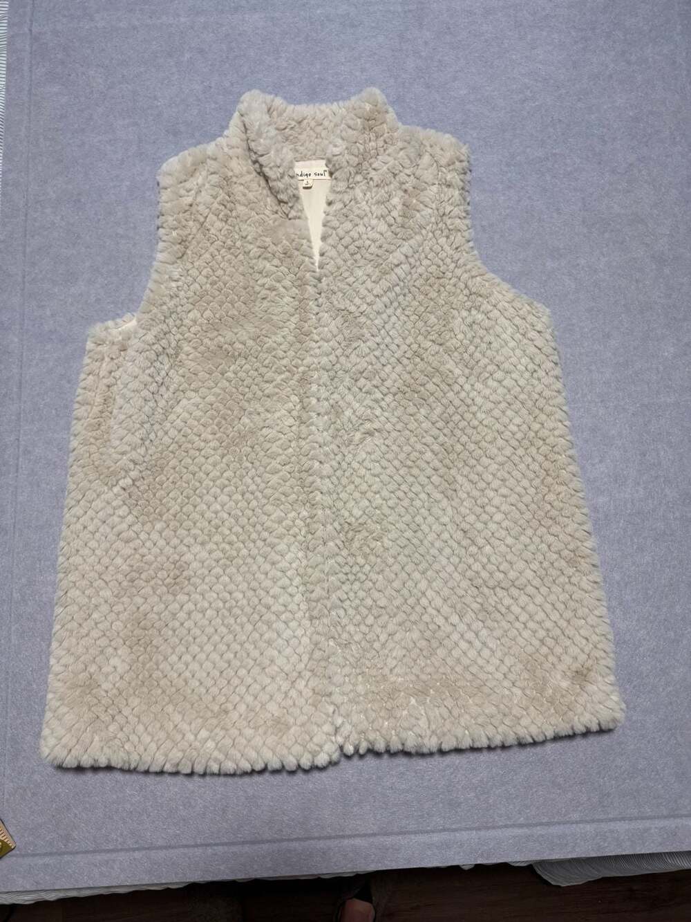 Indigo Soul Ivory Textured Faux Fur Lined Snap Front Vest Women's Size L